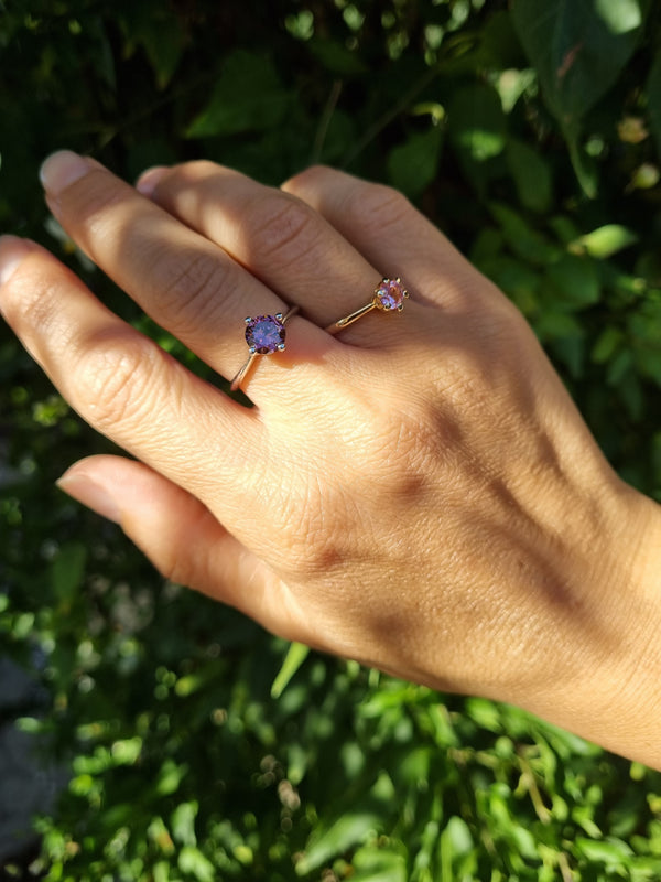 Anello mini solitario rosa