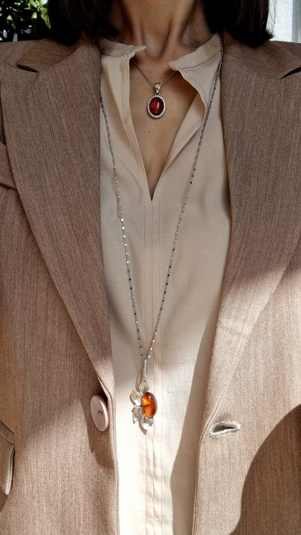 Collana ambra