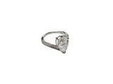 Anello goccia moissanite